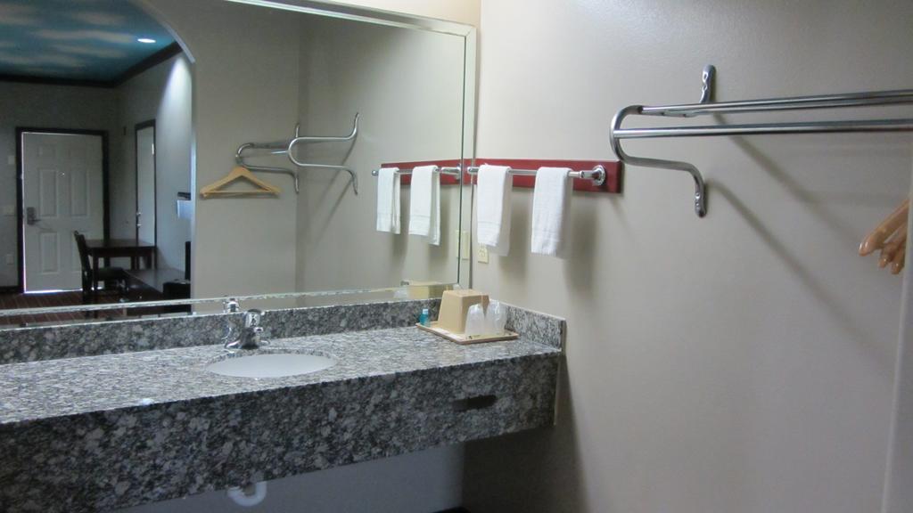 Palace Inn Houston Quarto foto